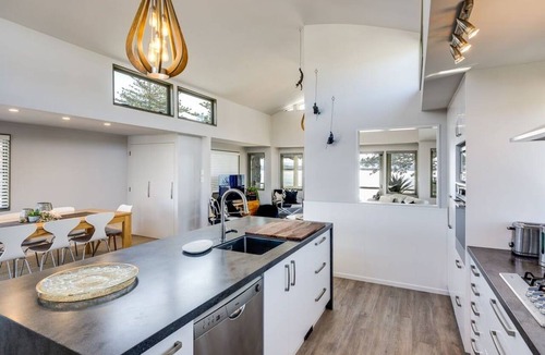 Ahuriri House | Napier Sea Views | Hawke's Bay