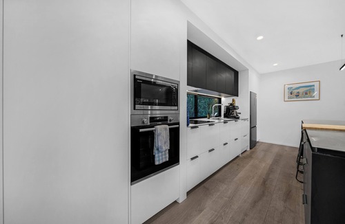 Narrow Neck House | Narrowneck Escape by Bespoke Stays