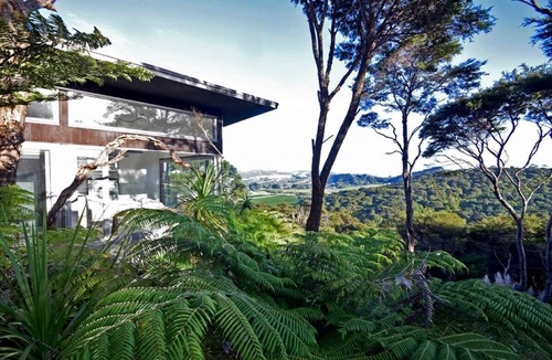 Waiheke Island House | Nature’s little sanctuary on Waiheke Island