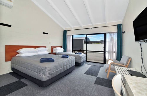 Whakatane Hotel | NauMai Motel