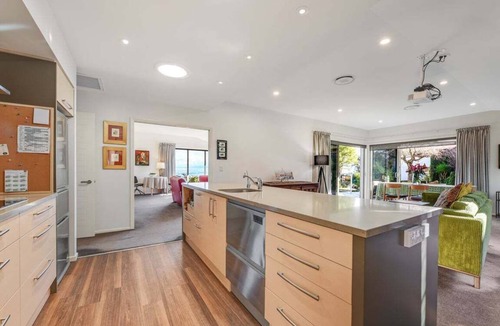 Britannia Heights House | Nelson Panorama Haven