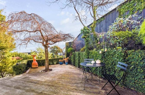 Britannia Heights House | Nelson Panorama Haven