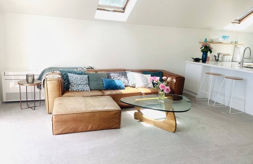 Stepneyville Apartment | Nelson Waterfront: Harbour Views, Balcony & 2BR