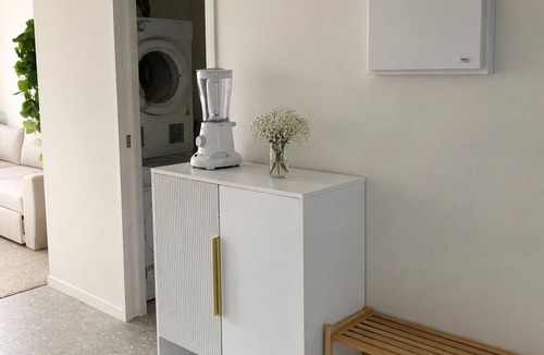 Ranui House | New townhouse , 2 bedrooms , free street parking .