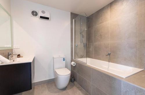 Fernhill Apartment | Newly Built Spacious Studio - Lake View