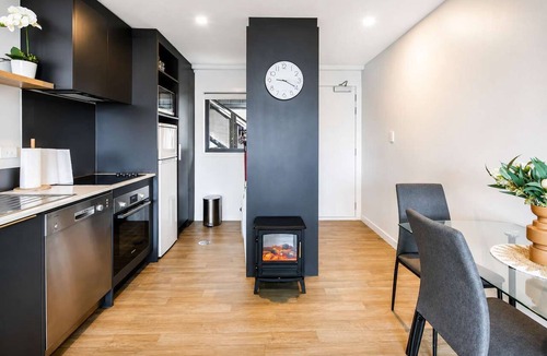 Newtown Apartment | Newtown Tranquility | 2BR Wellington | Kitchen