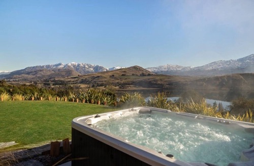 Lake Hayes Villa | Noa By The Lake | 7 bedrooms, lake view, spa pool, outdoor fireplace