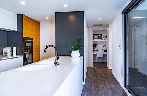 Wanaka House | Noir North Retreat Th