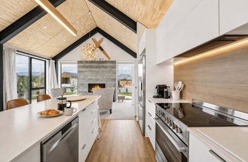 Wanaka House | Northlake Escape | Sunny, Stylish & Easy Living