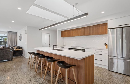 Kinloch House | Oasis on Okaia