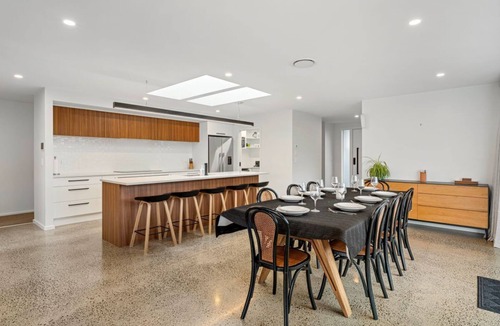Kinloch House | Oasis on Okaia