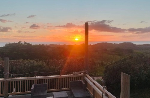 Far North District House | Ocean Dunes Retreat - Sauna & Spa