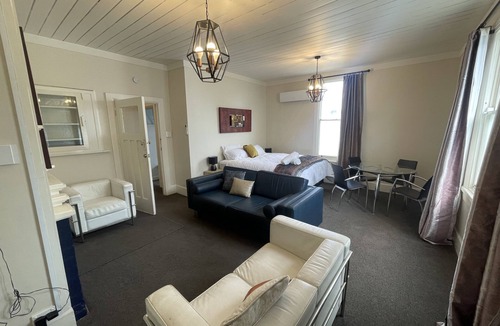 Napier House | Ocean Front Cottage Napier