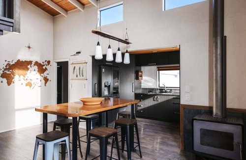 Mount Maunganui House | Ocean Grove - Relaxed Coastal Home with Spacious Living, Unique Character, Outdoor Entertaining, Prime Beachside Location, and Comfortable Accommodation for Up to 10 Guests