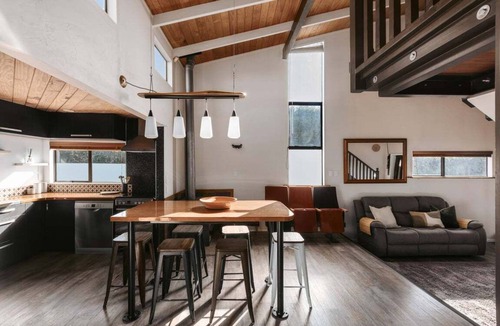 Mount Maunganui House | Ocean Grove - Relaxed Coastal Home with Spacious Living, Unique Character, Outdoor Entertaining, Prime Beachside Location, and Comfortable Accommodation for Up to 10 Guests