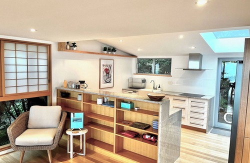 Britannia Heights House | Ocean Horizon