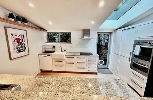 Britannia Heights House | Ocean Horizon