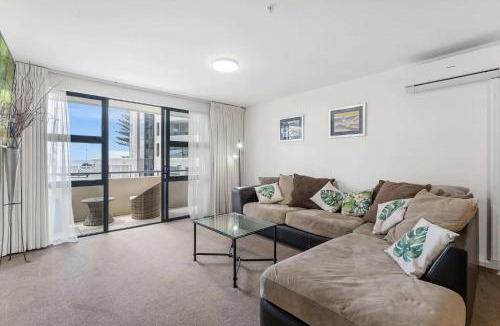 Mount Maunganui Apartment | Ocean Seascape - Mt Maunganui