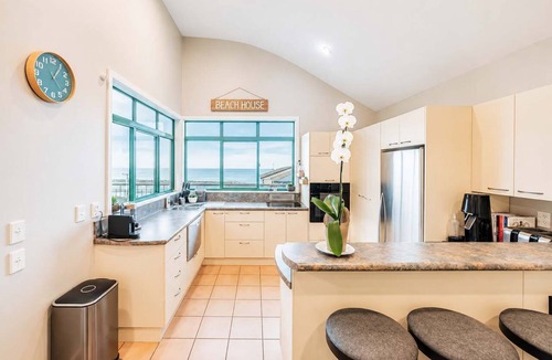 Redcliffs House | Ocean Views | 3BR Redcliffs Coastal Stay | Parking