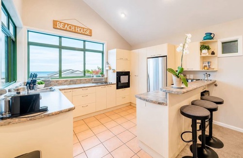 Redcliffs House | Ocean Views | 3BR Redcliffs Coastal Stay | Parking