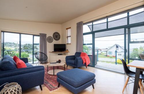 Mangawhai Heads House | Oceans 8 - Mangawhai Heads Holiday Home