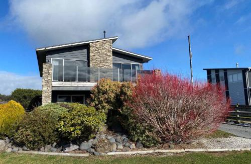 Ohakune House | Ohakune Retreat w/Ruapehu View