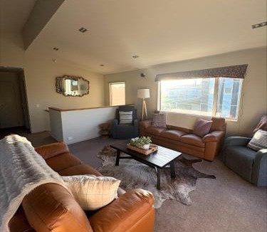 Ohakune House | Ohakune Retreat w/Ruapehu View