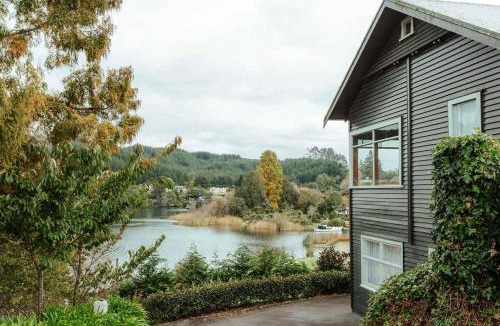 Okere Falls House | Okere Lake House - Lakefront with Private Jetty