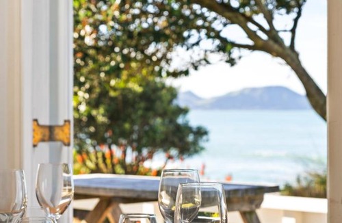 Wainui House | On the Dunes - Beachfront Kiwi bach