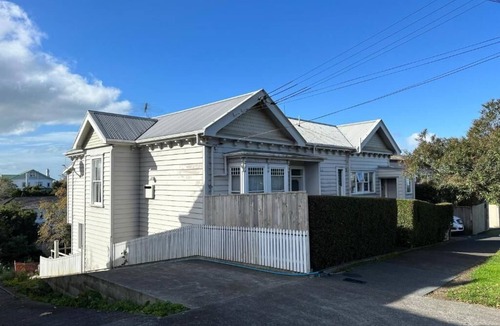 Parnell House | One Bedroom Villa Spacious Room,Amazing Location All Perks