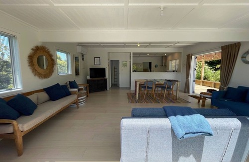 Oneroa House | Oneroa Village Oasis - Central Near Beaches