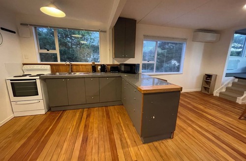 Piha House | OPPOSITE THE BEACH