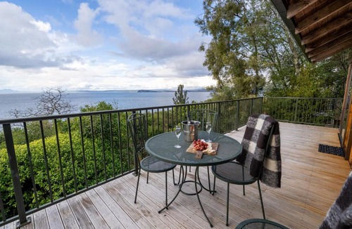Pukawa Apartment | Oreti Collection - By Vacations in Paradise