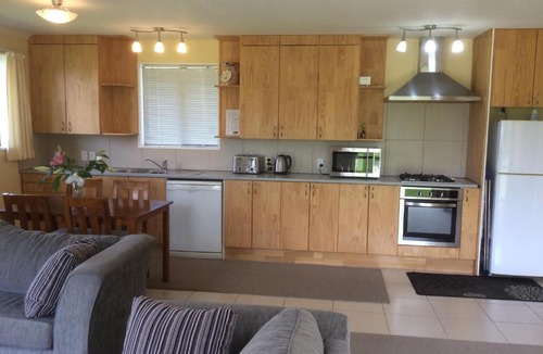 Mount Olympus Ski Field House | Oxford Holiday Cottage