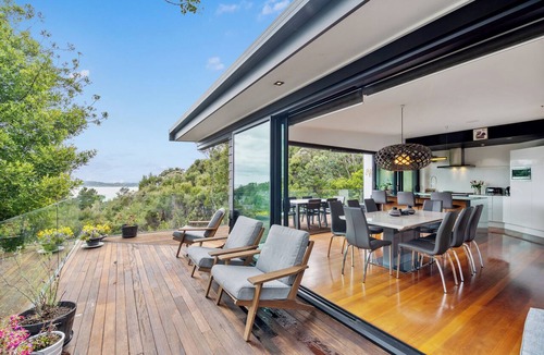 Paihia House | Paihia Sea Views with a Pool