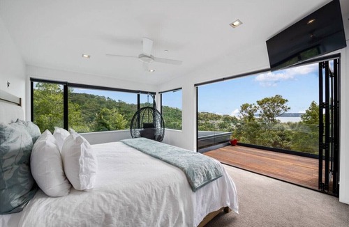 Paihia House | Paihia Sea Views with a Pool