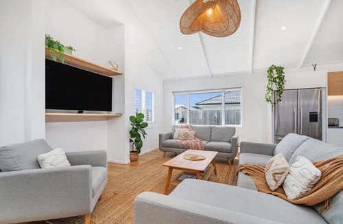 Whitianga House | Palm Retreat - Whitianga