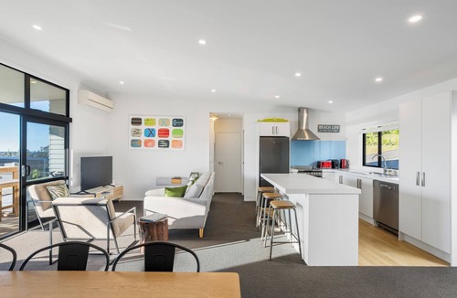 Pauanui House | Panorama View Retreat - Bachcare Holiday Home