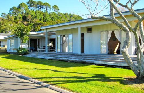 Cooks Beach House | Paradise in Flaxmill Bay - Flaxmill Bay Home