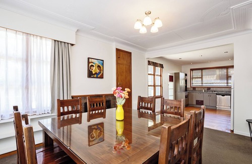 Invercargill House | Park View - Inner City Home - 4BDR