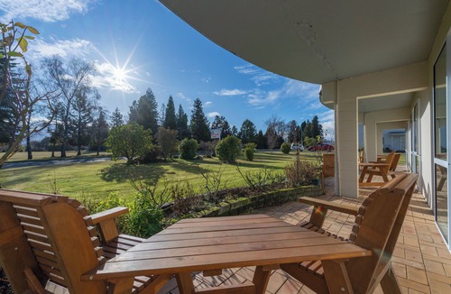 Te Anau Hotel | Parklands Motel