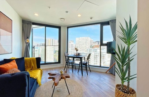 Newton Apartment | Parkside Air-con Studio on Queen St - Pool & Gym