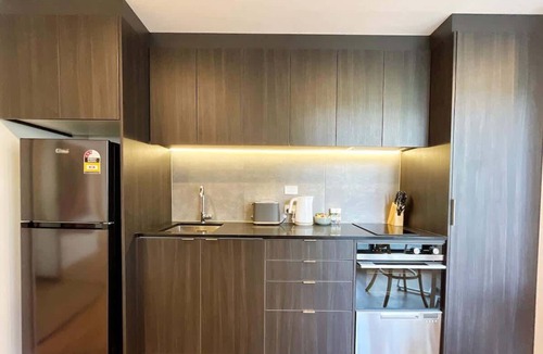 Newton Apartment | Parkside Living Unique1B Apt in CBD vs Pool & Gym