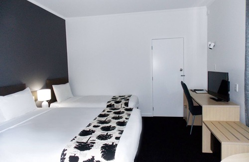 Parnell Hotel | Parnell Pines