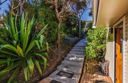 Doubtless Bay House | Paua Shell - Coopers Beach Holiday Home