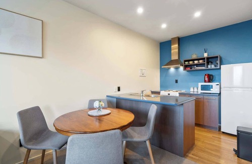 Fernhill Apartment | Peaceful 2BR Haven in Fernhill with lake views