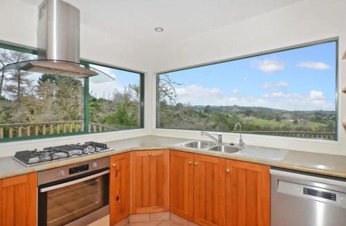 Whangarei House | Peaceful and close to town