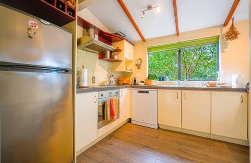 Northcross Cottage | Peaceful Cottage Escape Surrounded by Nature