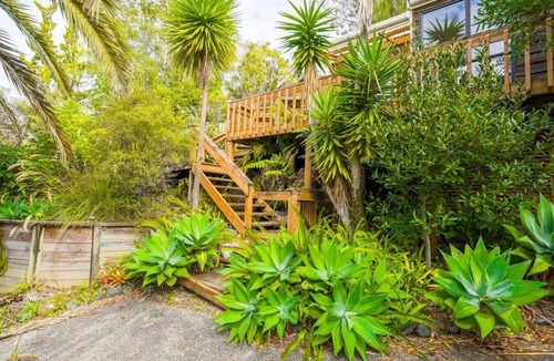 Northcross Cottage | Peaceful Cottage Escape Surrounded by Nature