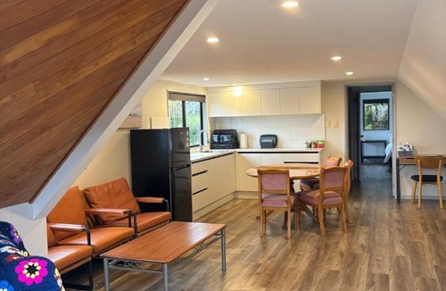 Kingseat House | Peaceful Loft Haven